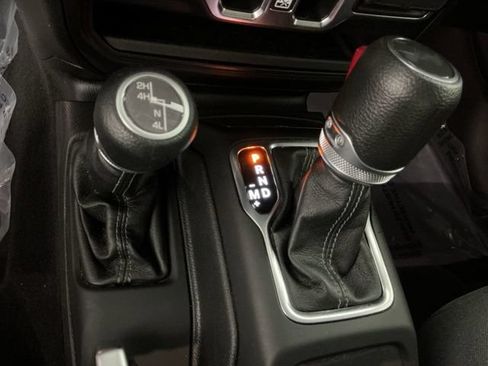 Used 2024 Jeep Wrangler Unlimited Sport AWD/4WD image 30