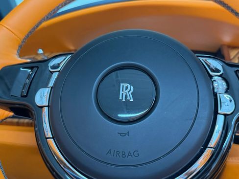 Used 2017 Rolls-Royce Dawn RWD image 25