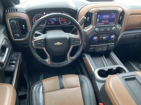 Used 2019 Chevrolet Silverado 1500 High Country w/ Technology Package AWD/4WD image 20