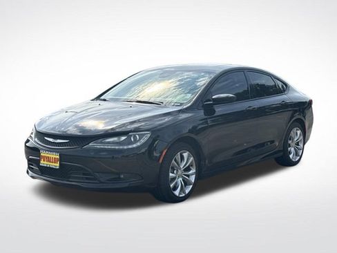 Used 2015 Chrysler 200 S w/ Comfort Group FWD image 4