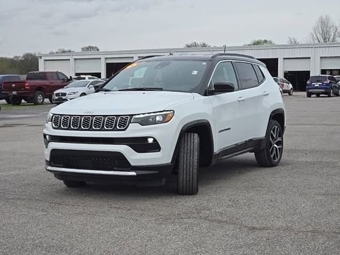 Certified 2025 Jeep Compass Limited w/ Elite Group image 3