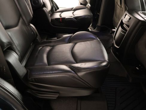 Used 2020 Cadillac Escalade Platinum AWD/4WD image 16