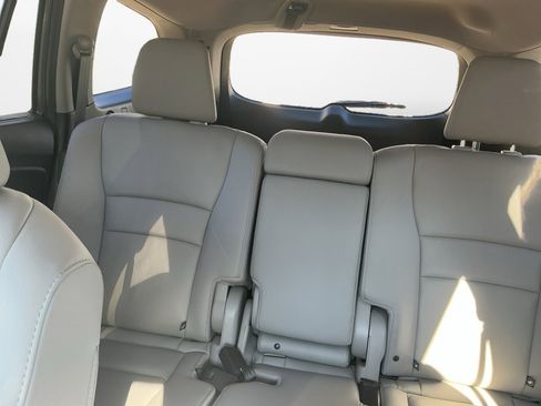 Used 2017 Honda Pilot Touring image 14