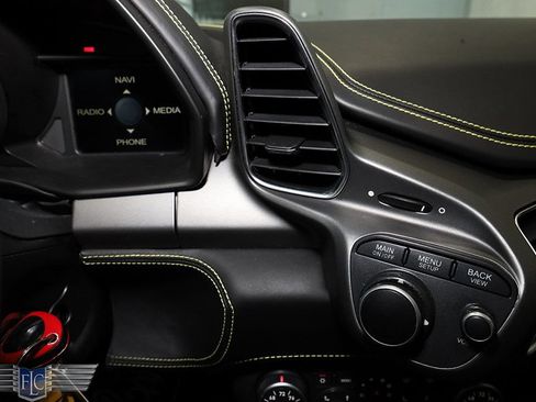 Used 2015 Ferrari 458 Spider RWD image 33