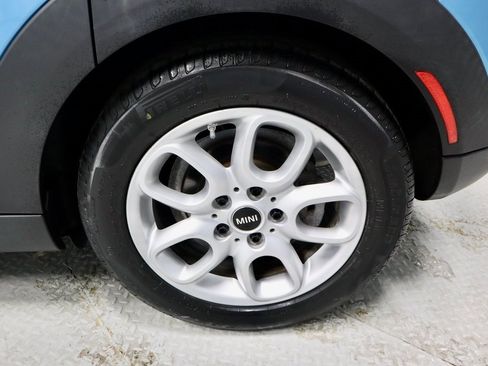 Used 2019 MINI Cooper 4-Door Hardtop w/ Signature Upholstery Package image 19