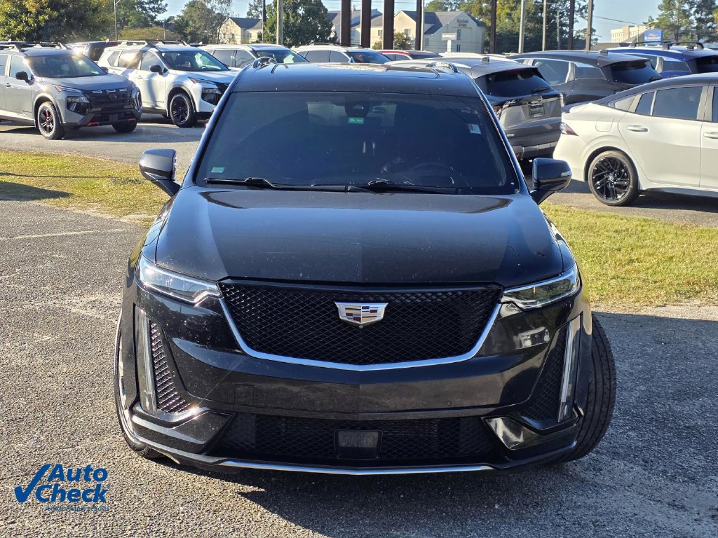 Used 2020 Cadillac XT6 Sport w/ Platinum Package AWD/4WD image 2