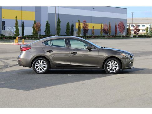 Used 2014 MAZDA MAZDA3 i Touring image 4