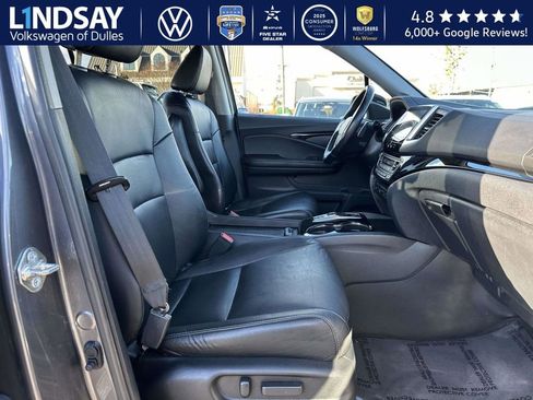 Used 2016 Honda Pilot Touring image 11