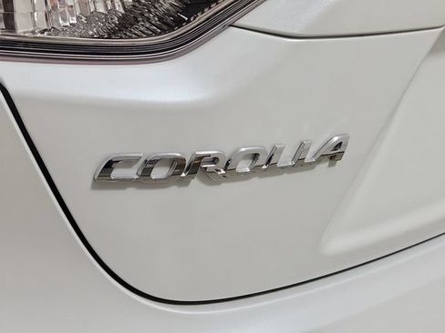 Used 2026 Toyota Corolla LE FWD image 9
