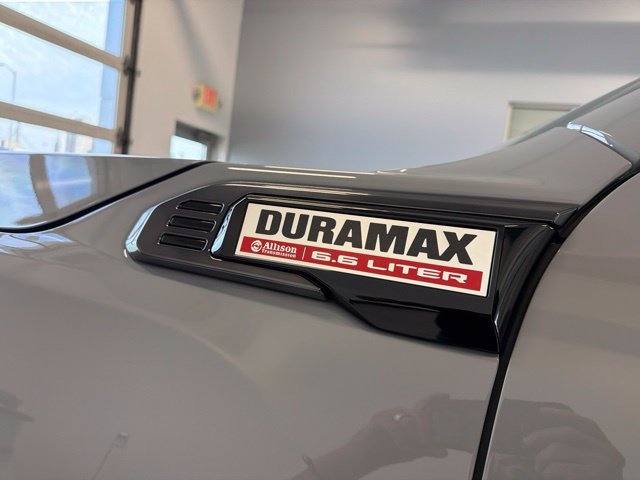 Used 2025 GMC Sierra 2500 AT4 w/ AT4 Premium Plus Package AWD/4WD image 13