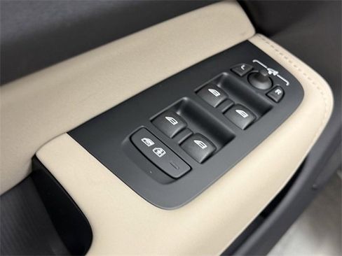 New 2026 Volvo XC60 B5 Core image 15