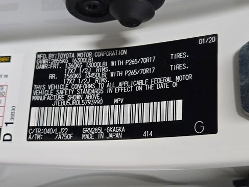 Used 2020 Toyota 4Runner Venture w/ Moonroof Package image 33