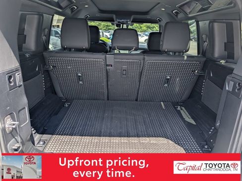 Used 2025 Land Rover Defender 110 S AWD/4WD image 12