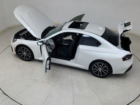 Used 2025 BMW 230i xDrive Coupe w/ Premium Package image 81