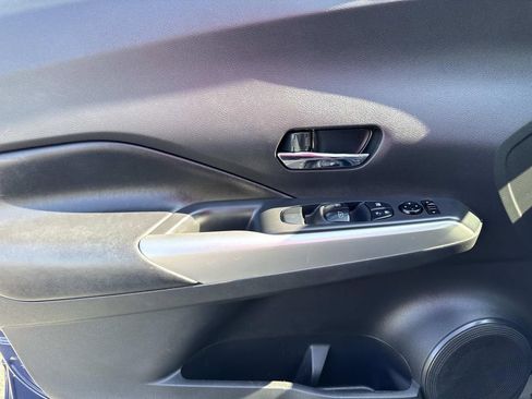 Used 2019 Nissan Kicks SR w/ SR Premium Package image 17