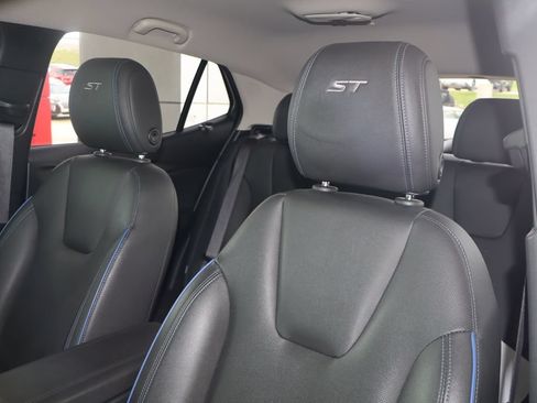 Used 2025 Buick Encore GX Sport Touring w/ Comfort Package AWD/4WD image 15