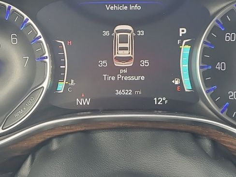 Used 2024 Chrysler Pacifica Limited image 20