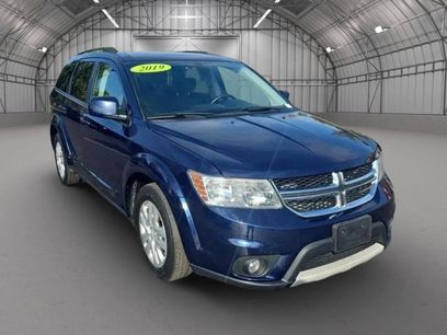 Used 2019 Dodge Journey SE