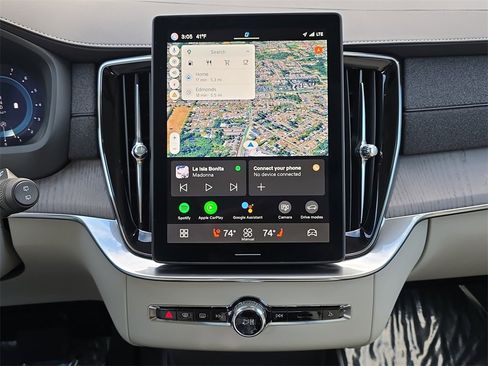 Used 2025 Volvo XC90 B6 Ultra w/ Protection Package Premier image 24