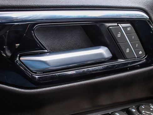 Used 2025 Chevrolet Tahoe RST w/ Comfort Package AWD/4WD image 9