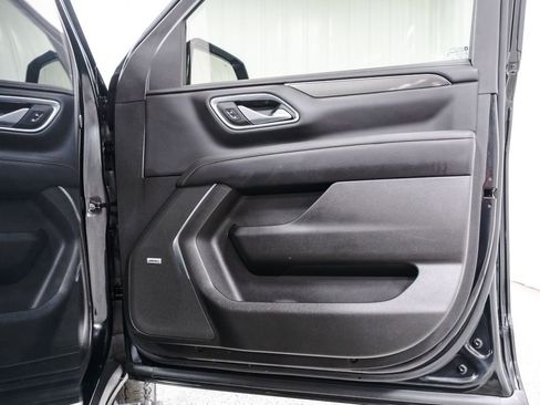 Used 2024 GMC Yukon AT4 w/ AT4 Premium Package AWD/4WD image 31