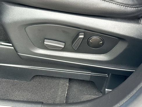 Used 2023 Ford Explorer Limited AWD/4WD image 27