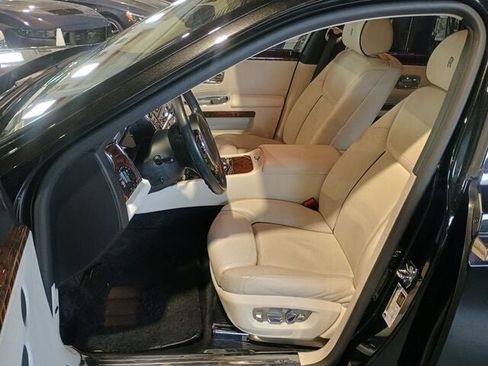 Used 2015 Rolls-Royce Ghost image 35