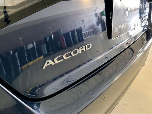 Used 2024 Honda Accord Touring image 9