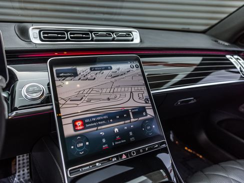 Used 2021 Mercedes-Benz S 580 4MATIC Sedan image 16