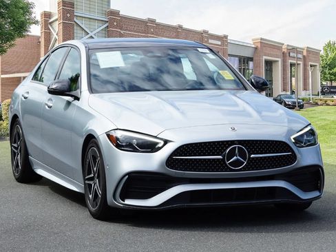 Used 2022 Mercedes-Benz C 300 4MATIC Sedan image 3