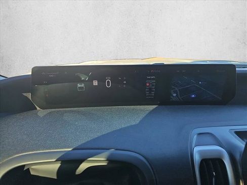 New 2025 Ford Expedition Active image 16