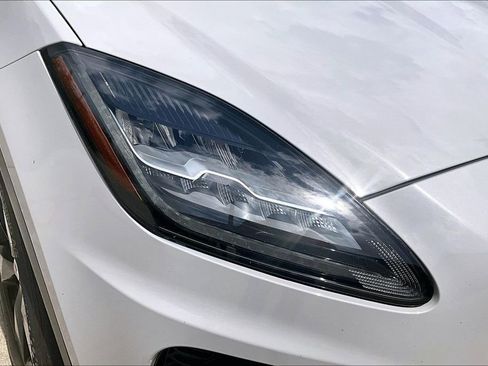 Used 2019 Jaguar E-PACE R-Dynamic S image 39