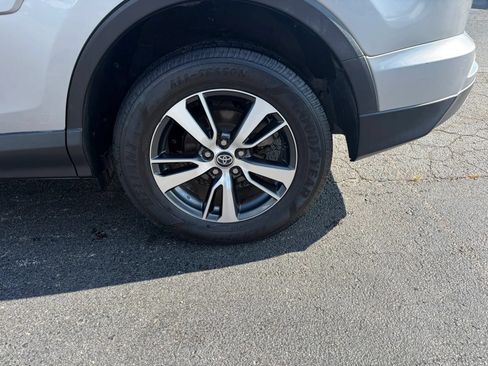 Used 2016 Toyota RAV4 XLE FWD image 12
