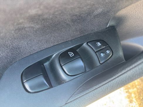 Used 2013 Nissan Altima 2.5 SV image 24