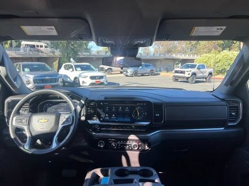 Used 2023 Chevrolet Silverado 1500 LT AWD/4WD image 20