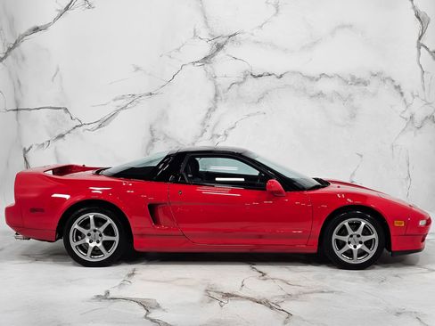 Used 1994 Acura NSX RWD image 8