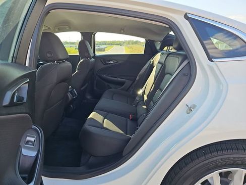 Used 2024 Chevrolet Malibu LT image 24