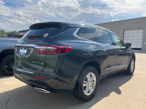 Used 2019 Buick Enclave Essence AWD/4WD image 4