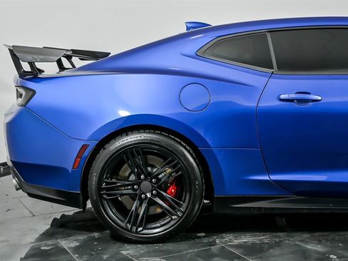 Used 2018 Chevrolet Camaro ZL1 image 12