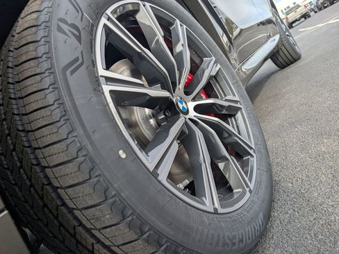 New 2026 BMW X5 xDrive40i w/ M Sport Package image 9