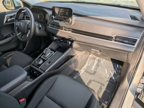 Used 2022 Mitsubishi Outlander ES AWD/4WD image 36