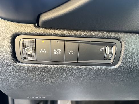 New 2026 Chevrolet Equinox EV LT AWD/4WD image 18