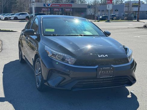 Used 2022 Kia Forte LXS FWD image 11
