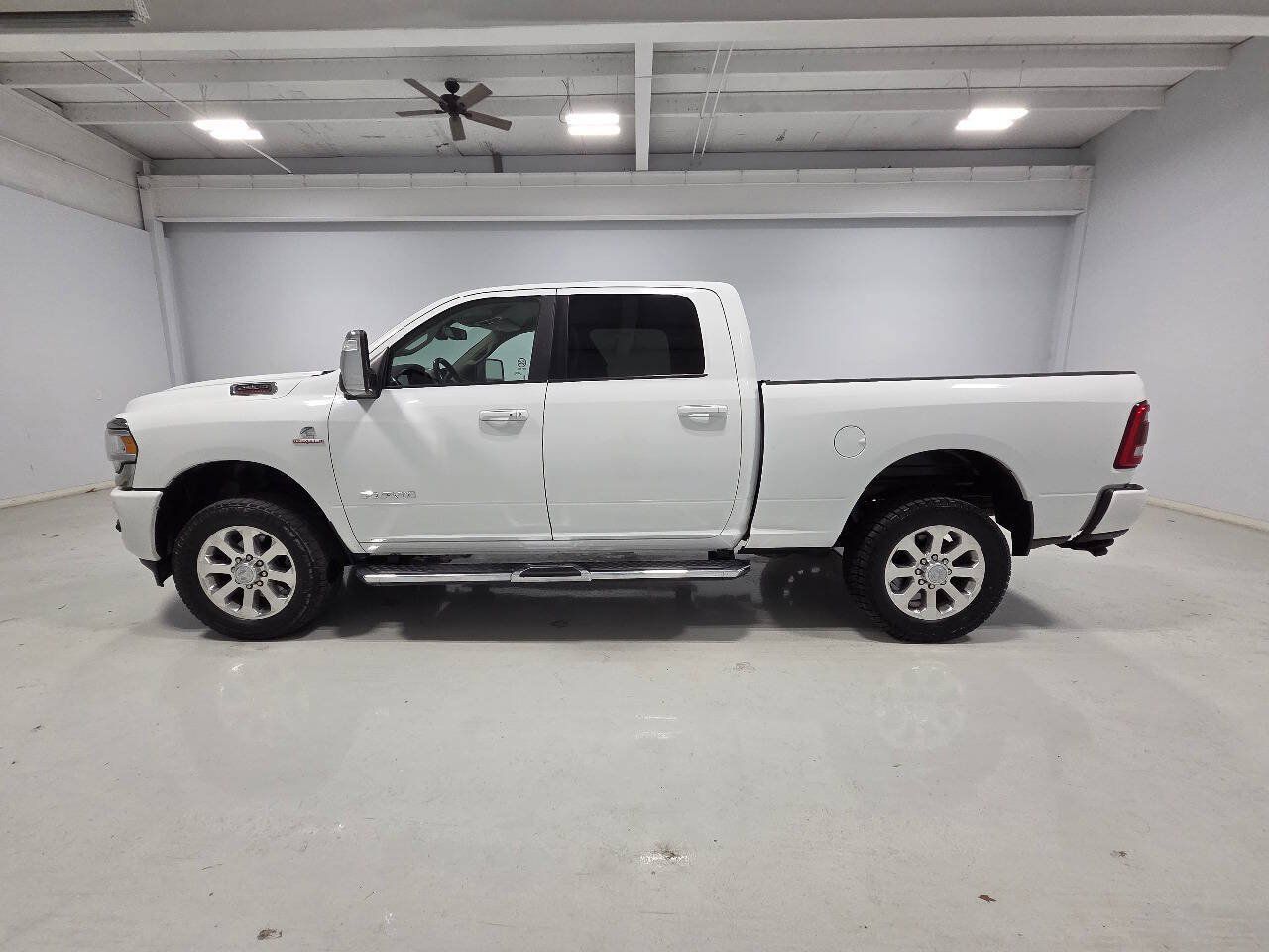 Used 2023 RAM 2500 Laramie AWD/4WD image 6