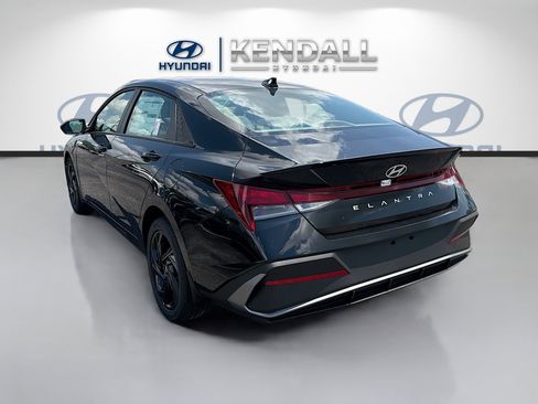 New 2026 Hyundai Elantra Sport FWD image 4
