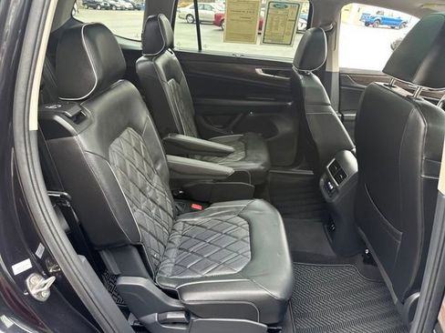 Used 2024 Volkswagen Atlas SEL Premium R-Line image 20