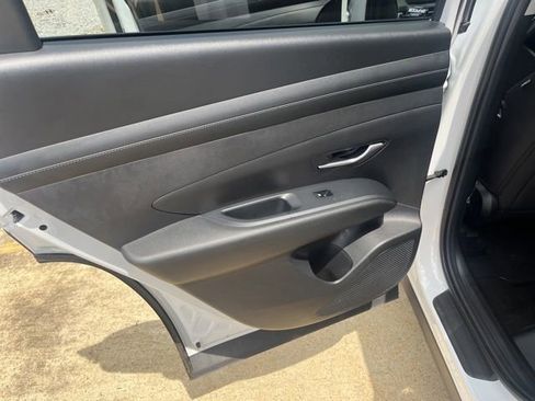 Used 2025 Hyundai Tucson SEL FWD image 13