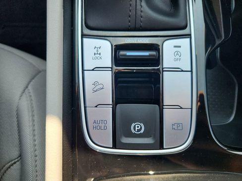 Used 2025 Hyundai Tucson SE image 25