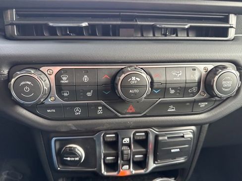 New 2026 Jeep Gladiator Sport image 21