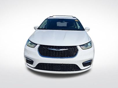 Used 2022 Chrysler Pacifica Touring-L